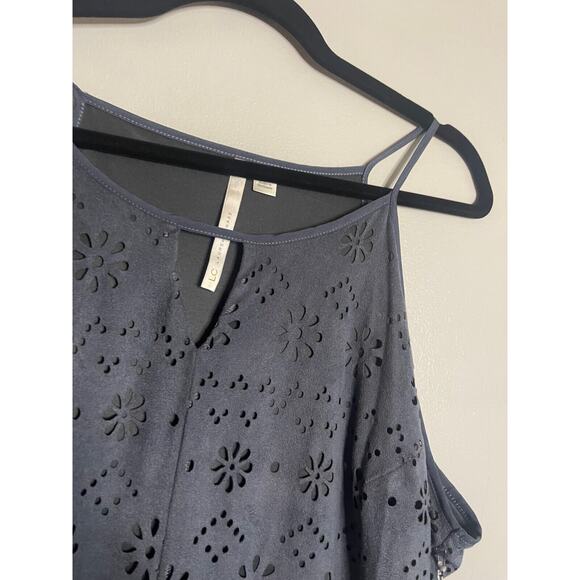 LC Lauren Conrad NWT Navy Lasercut Floral with Key Neck Faux Suede Dress Size XL - Picture 4 of 9